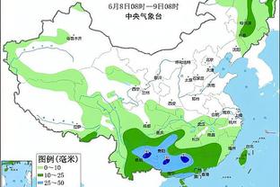 ?背水一战！詹姆斯一身黑&穿连帽卫衣入场 浓眉大码西装夹克